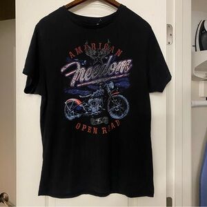 Mens Black Graphic Tee T Shirt L 44” American Freedom Open Road